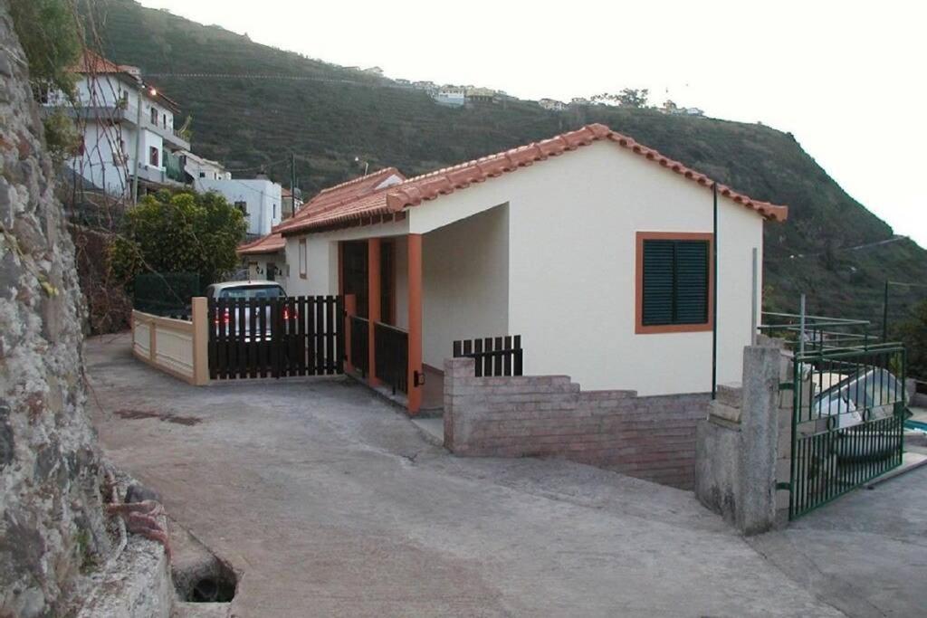 Casa Pedra Cottage Sea And Mountain Views Plus Pool Arco da Calheta  Exterior photo